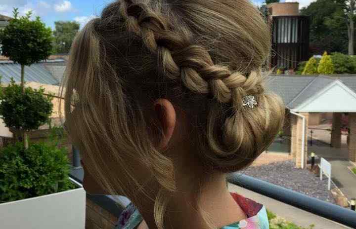  Fox Hairdressing - Weddings 4